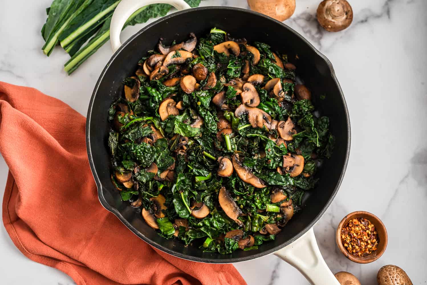 Balsamic Kale and Mushroom Sauté Balsamic Kale and Mushroom Sauté