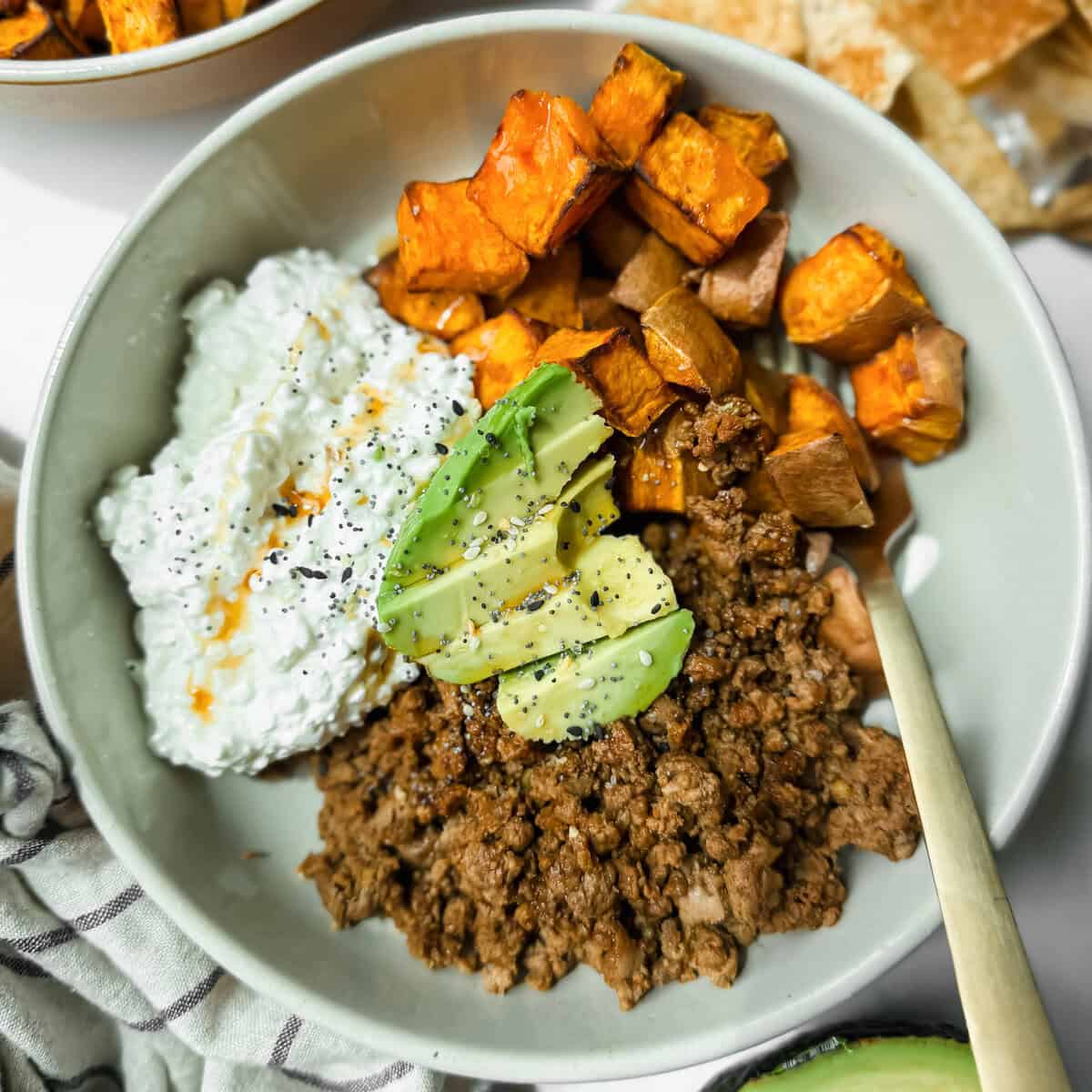 Sweet Potato Hot Honey Ground Beef Bowls Sweet Potato Hot Honey Ground Beef Bowls